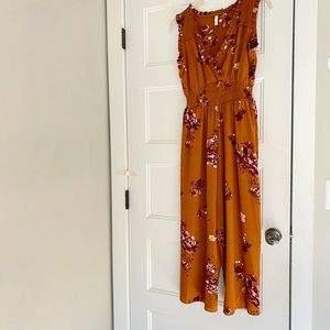 Womens romper - EUC